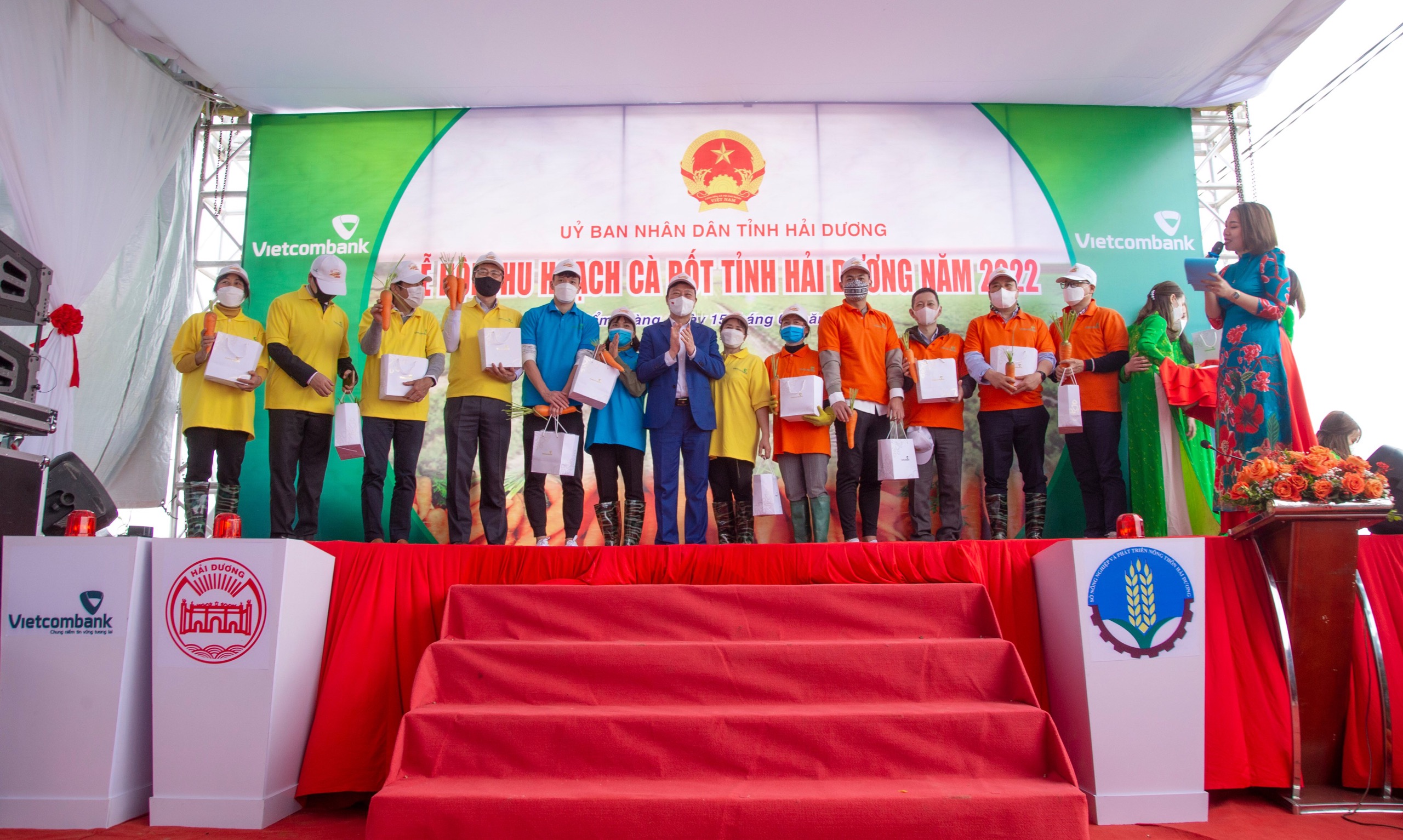Bí Thư Tỉnh ủy Hải Dương Phạm Xuân Thăng trao giải hội thi