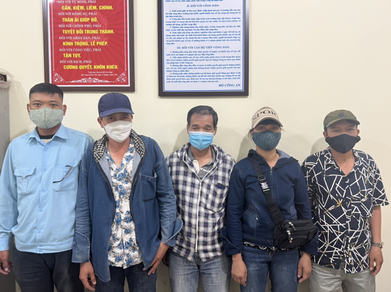 Hà Nội: Bắt giữ nhóm xe ôm tại cổng bệnh viện Bạch Mai “cò mồi” khách hàng để hưởng chênh lệch theo đơn thuốc