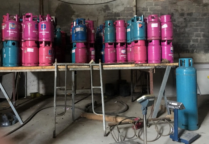 Hải Phòng: Phát hiện cơ sở sang chiết gas lậu gần khu công nghiệp Tràng Duệ