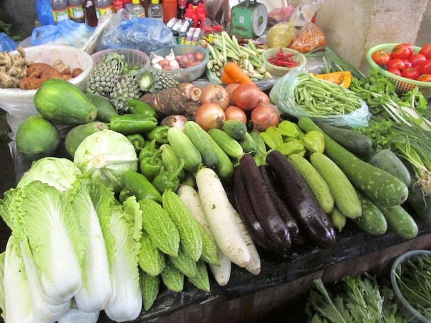 TP Hồ Chí Minh:  Giá rau củ tăng do mưa nhiều