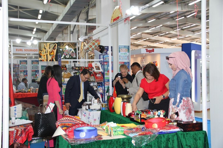 Việt Nam tham dự Hội chợ quốc tế Algiers lần thứ 53