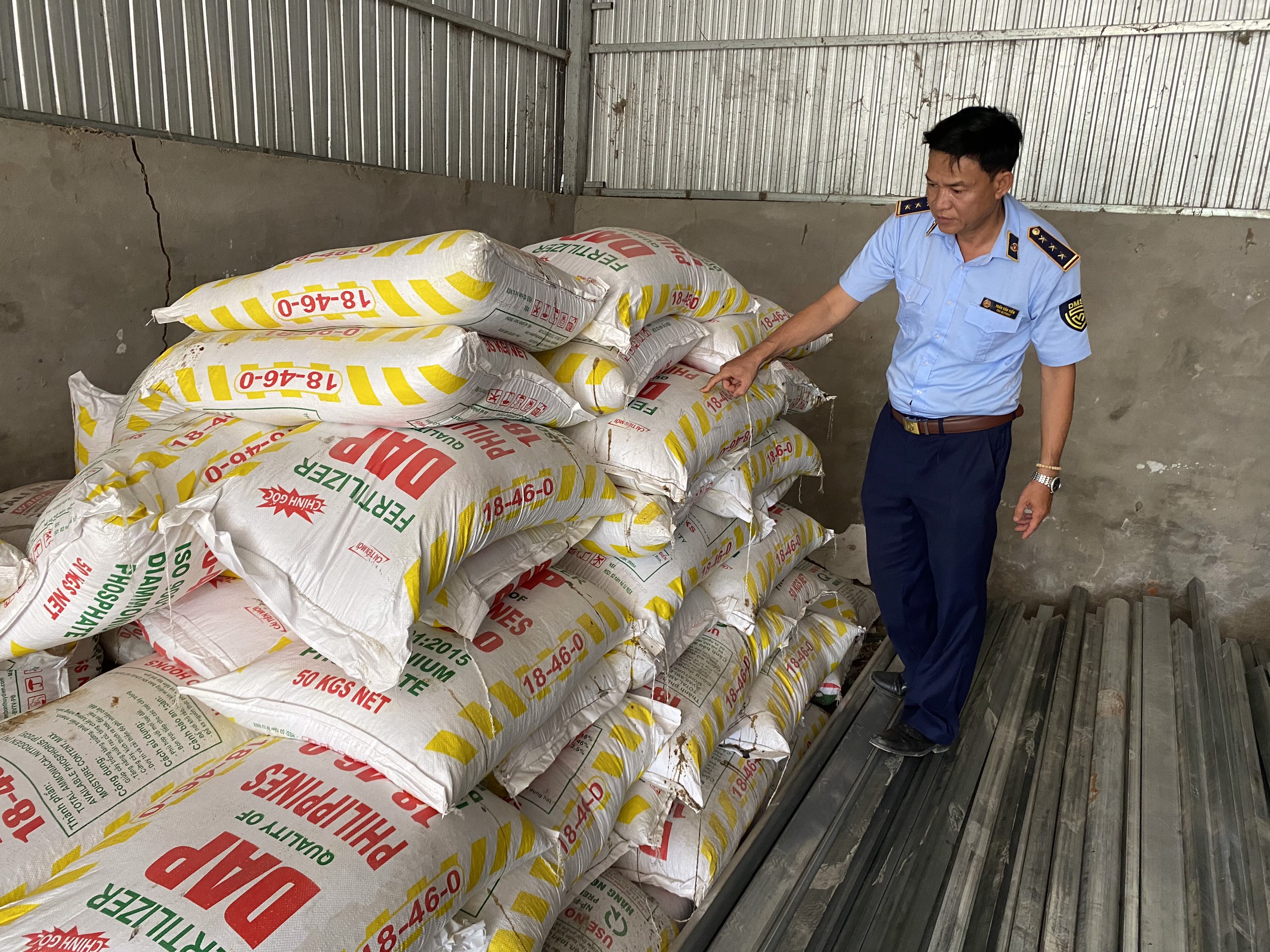 Kiên Giang: Phát hiện 2,5 tấn phân bón giả