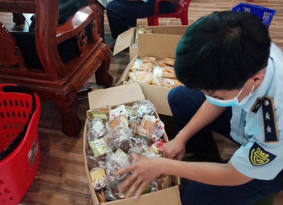 QLTT Tây Ninh phát hiện gần 500 mỹ phẩm, thực phẩm không rõ  nguồn gốc xuất xứ