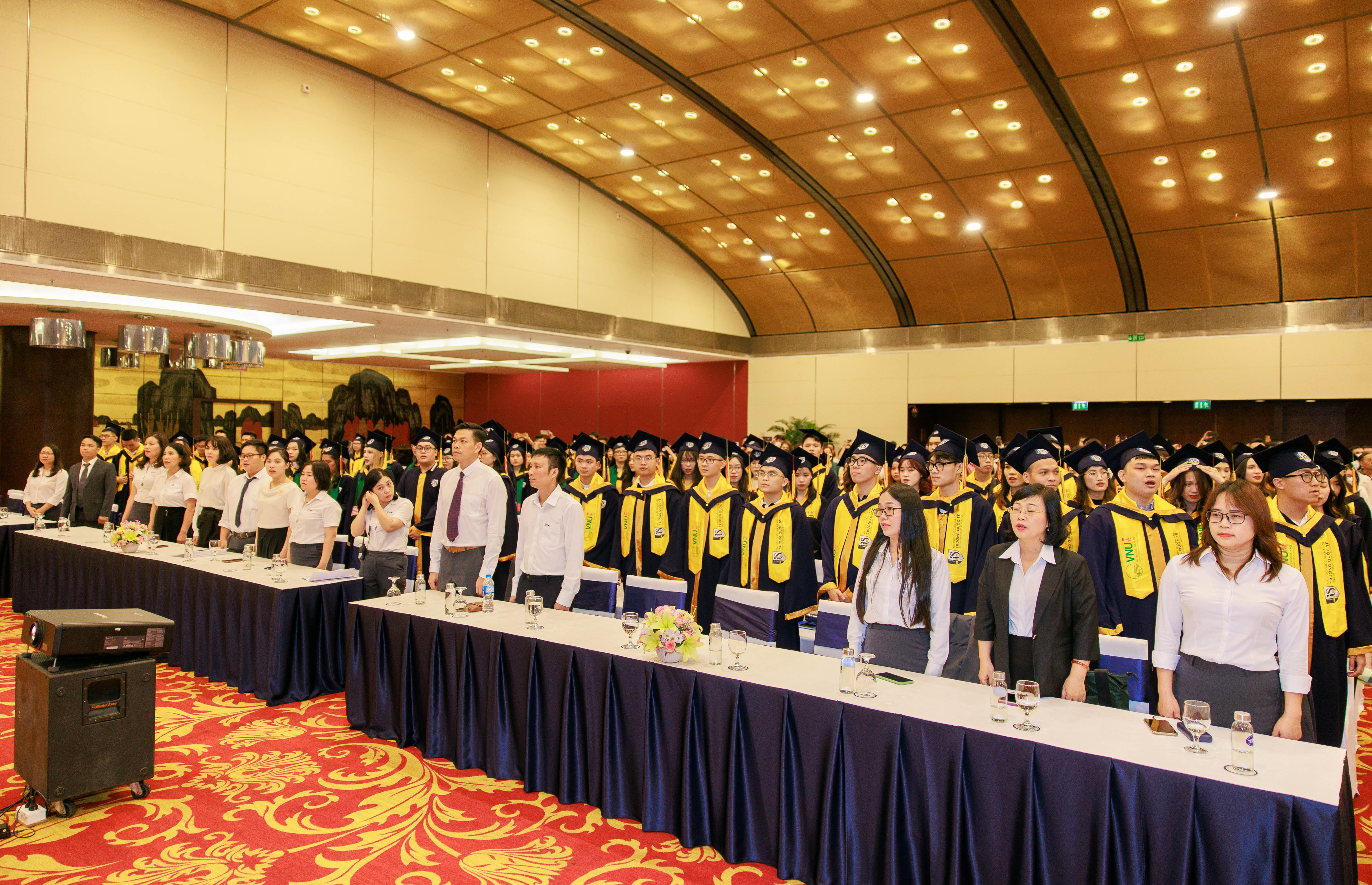 Toàn cảnh Lễ Trao bằng tốt nghiệp 2021-2022 của Trường Quốc tế