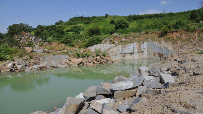 Phú Yên: Xử phạt 1 tỷ đồng doanh nghiệp khai thác đá trái phép