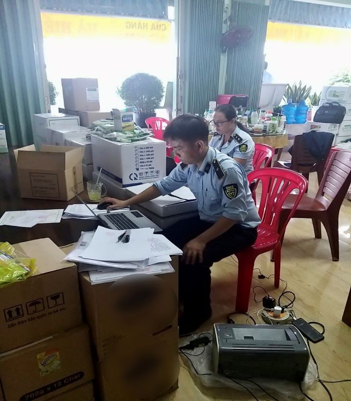 Đồng Tháp: Phát hiện 4 tấn phân bón ghi thông tin không đúng sự thật trên nhãn hàng hóa