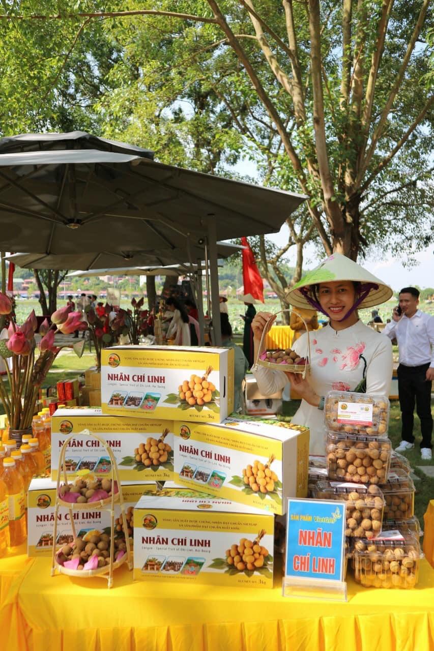 Sản phẩm mật ong, nhãn Chí Linh.