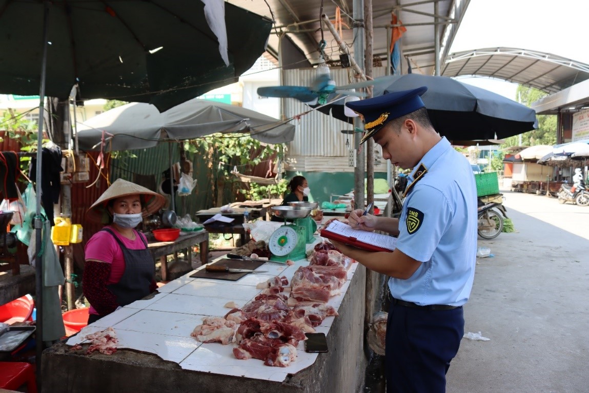 Lạng Sơn: Cục Quản lý thị trường kiểm tra, giám sát giá thịt lợn