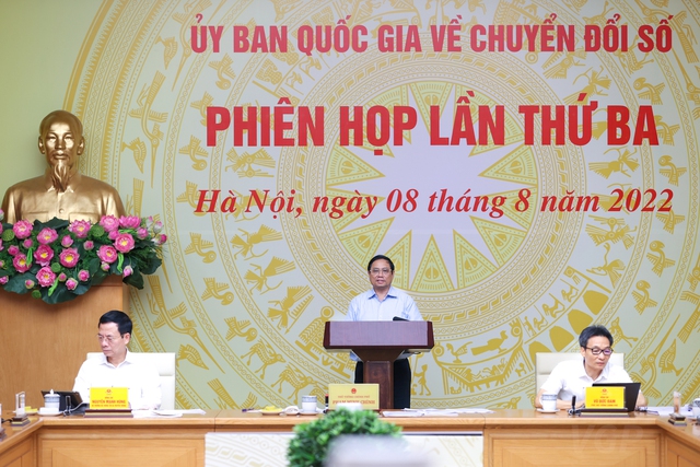 Thủ tướng chủ trì phiên họp thứ ba của Ủy ban Quốc gia về chuyển đổi số - Ảnh: VGP/Nhật Bắc