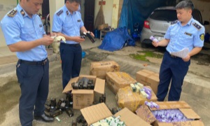 Hơn 2.000 sản phẩm mỹ phẩm nhập lậu bị tạm giữ ở Lạng Sơn